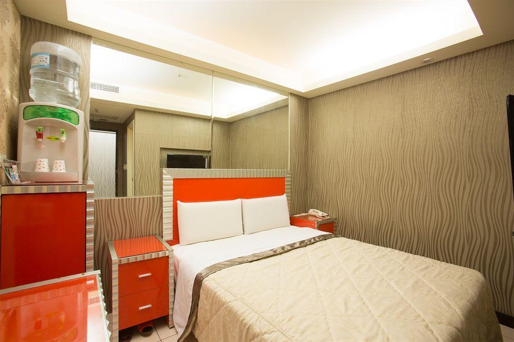Happy Hotel Taipei Exterior photo